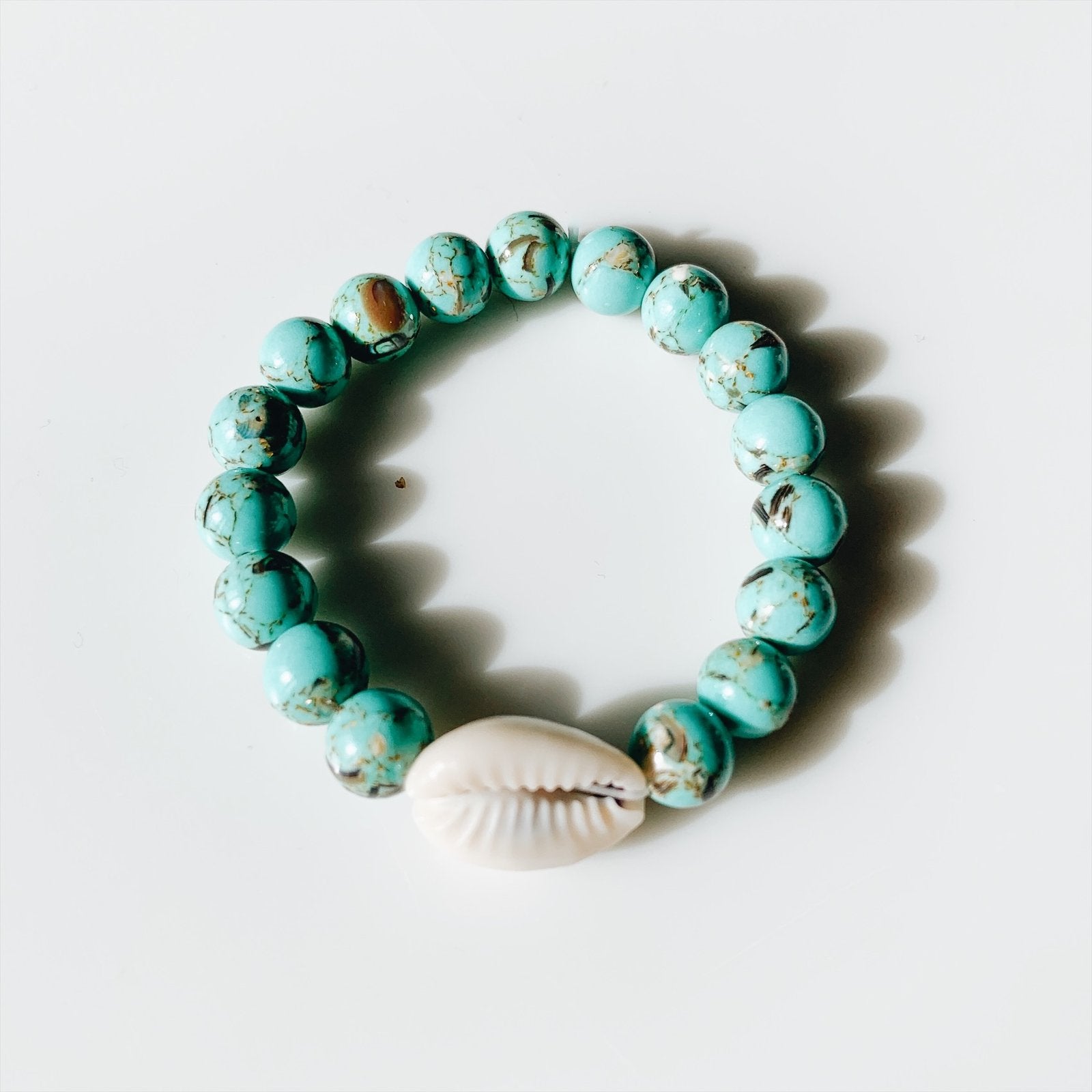 Beaded Bracelet with Natural Shell